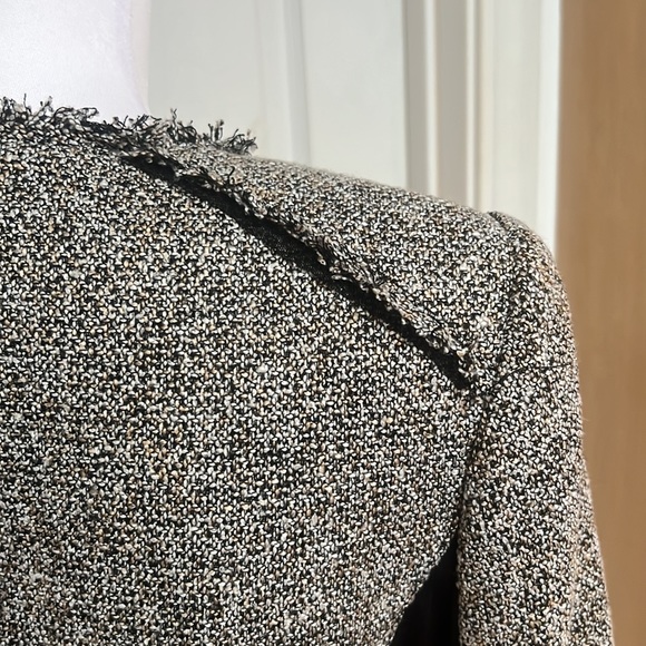 Short, semi fitted jacket. Black & gray tweed. - Picture 10 of 11
